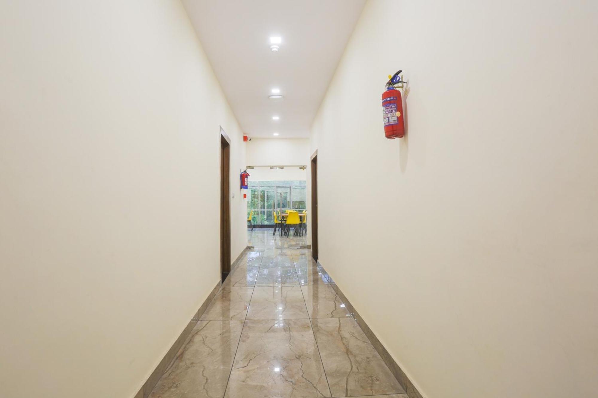 Hotel Super Townhouse Vikaspuri Delhi Zewnętrze zdjęcie