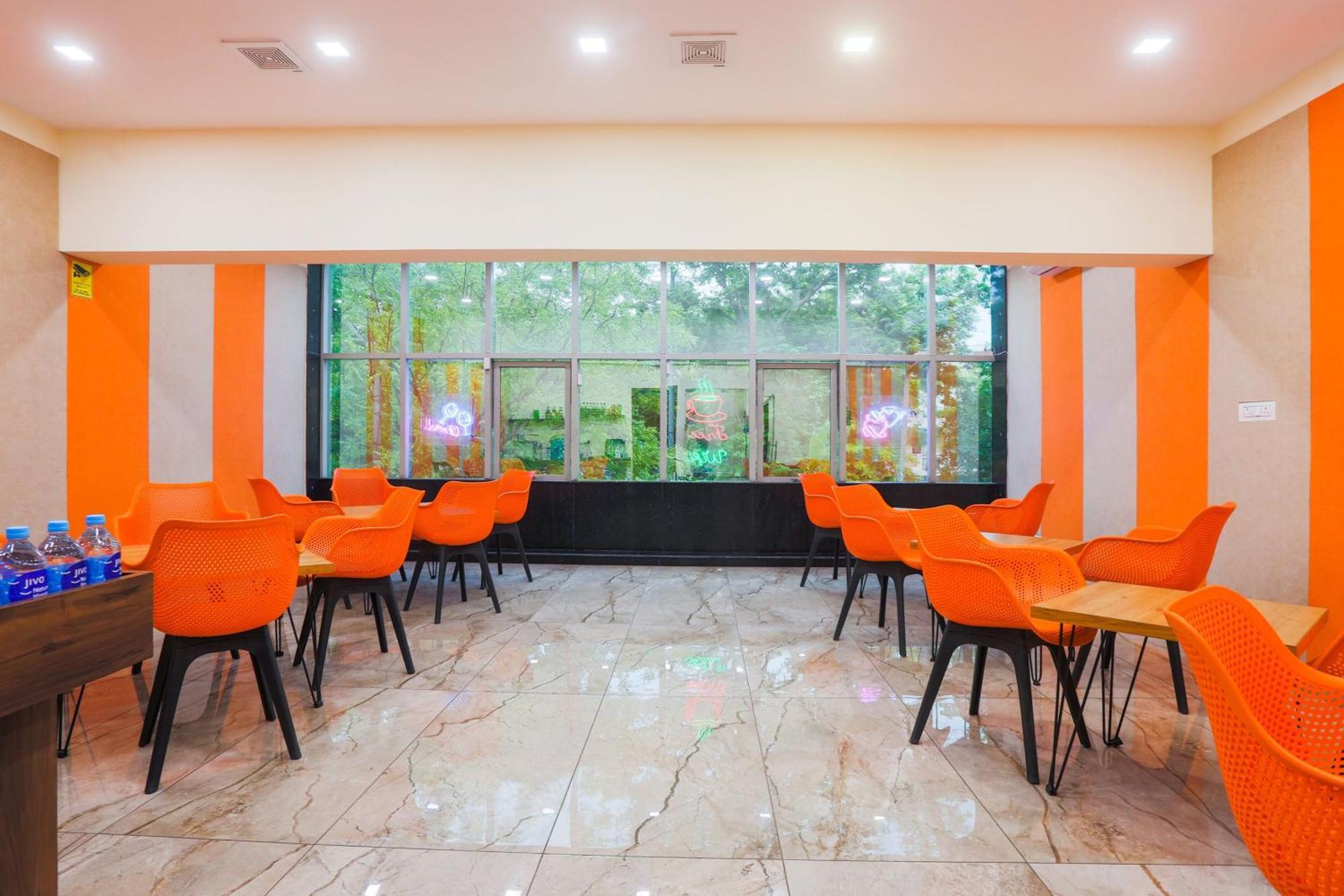 Hotel Super Townhouse Vikaspuri Delhi Zewnętrze zdjęcie