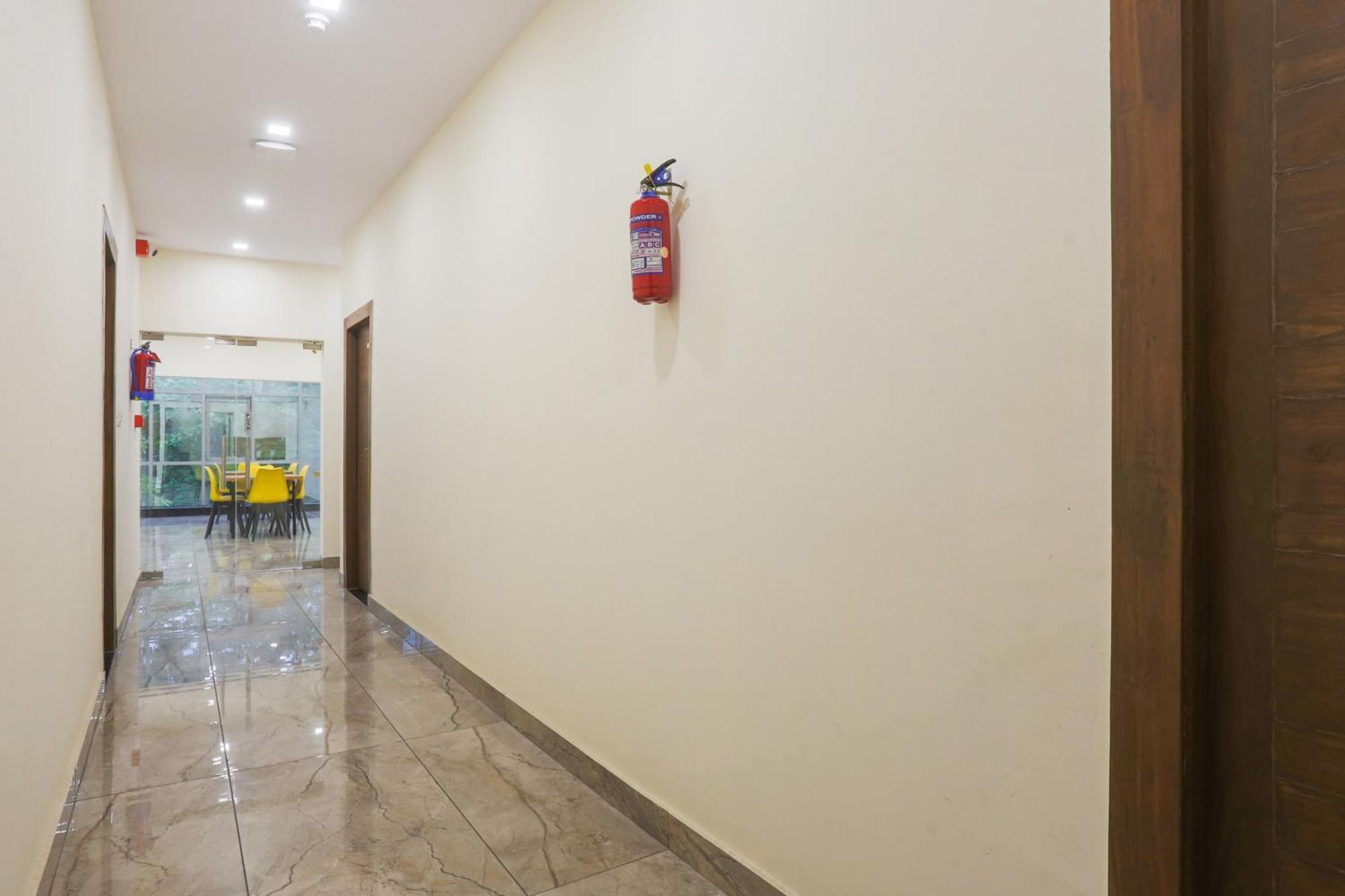 Hotel Super Townhouse Vikaspuri Delhi Zewnętrze zdjęcie