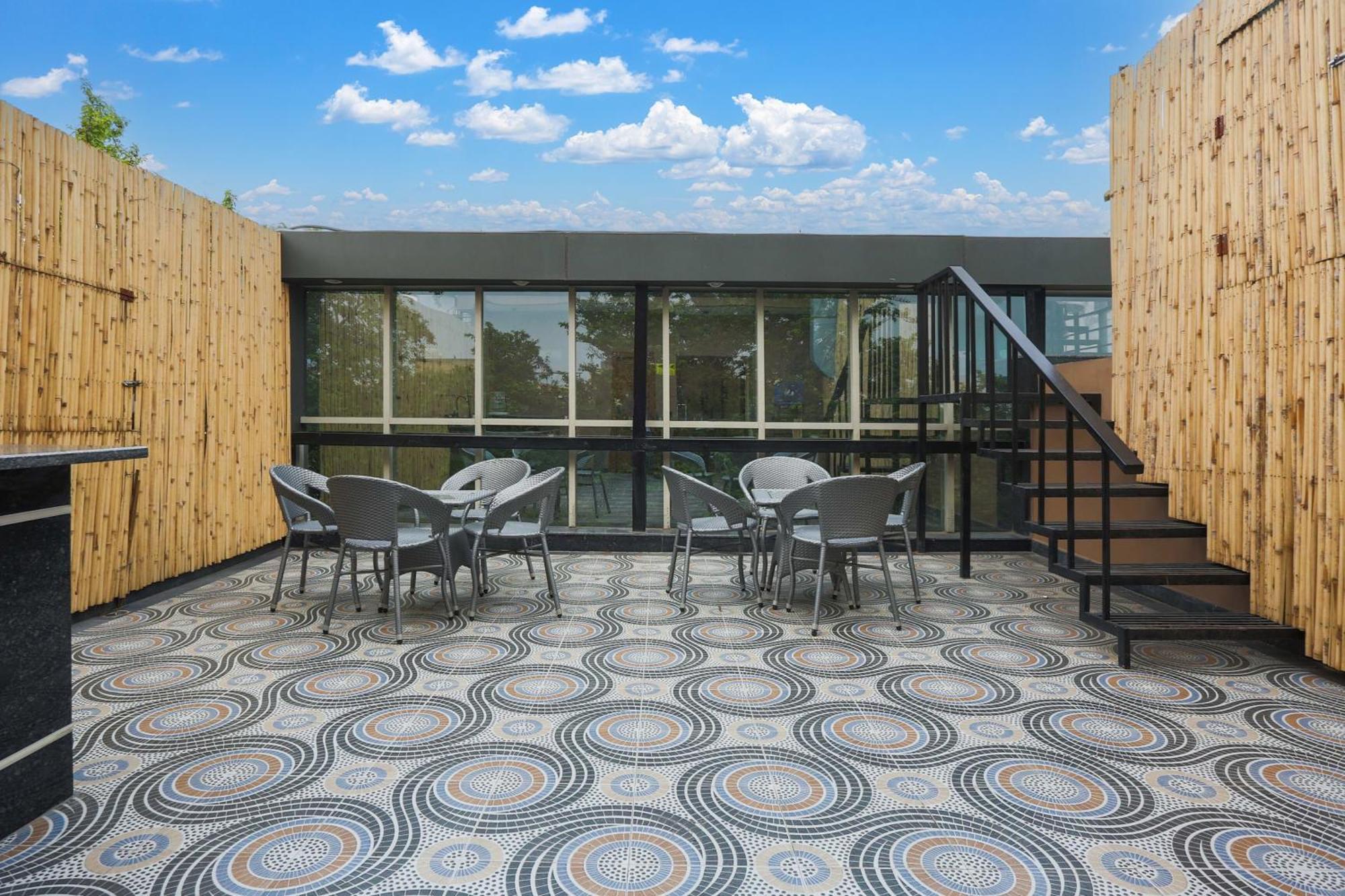 Hotel Super Townhouse Vikaspuri Delhi Zewnętrze zdjęcie