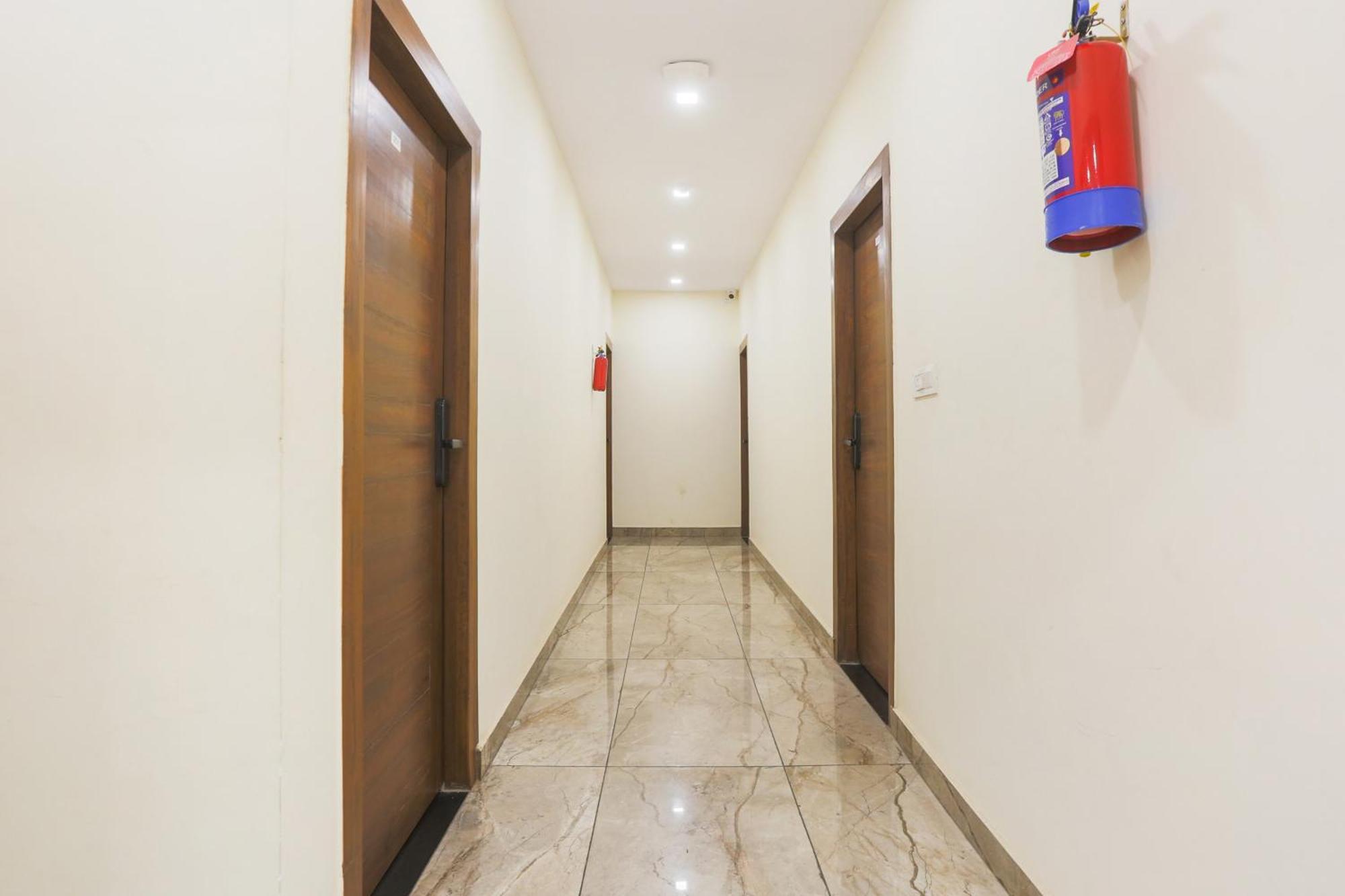 Hotel Super Townhouse Vikaspuri Delhi Zewnętrze zdjęcie
